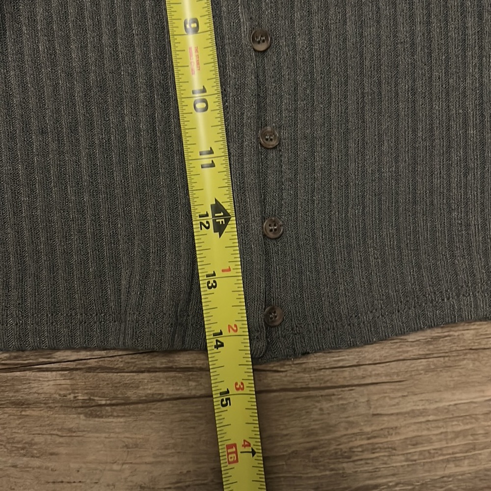AEO olive button front tank NWT - Picture 10 of 12